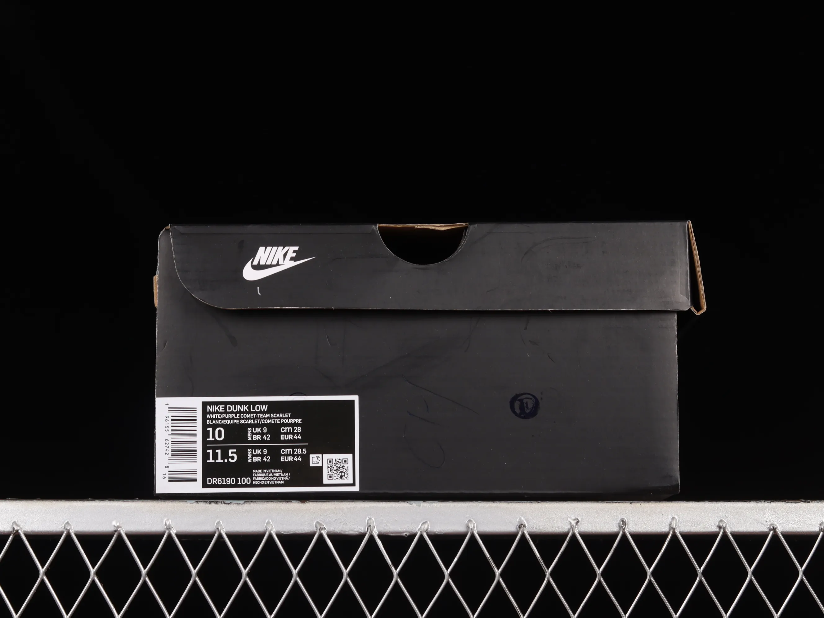 All categories Nk SB Dunk series Nk SB Dunk Low low-top sneakers C version Nk Dunk Low "TSU" University theme series SB low-top sports and leisure sneakers DR6190-100